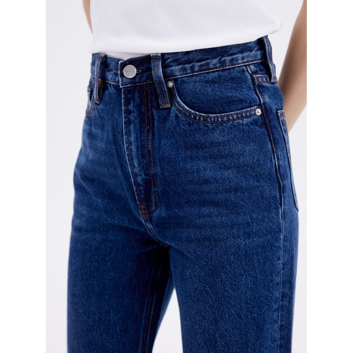 ClassicBlue Slim Jeans